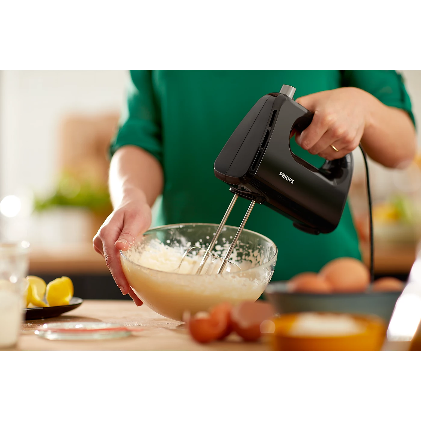 Philips Hand Mixer - HR3705/10 - Perfect For Home Bakers Who Want Both Performance And Style