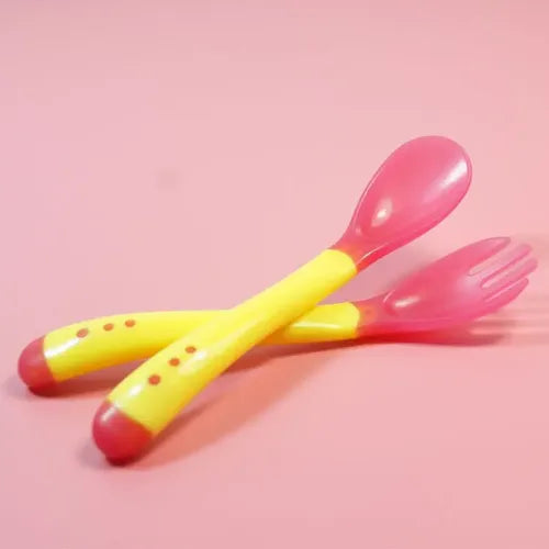 The Temperature Spoon – Baby Temperature-Sensitive Spoon & Fork Feeding Set