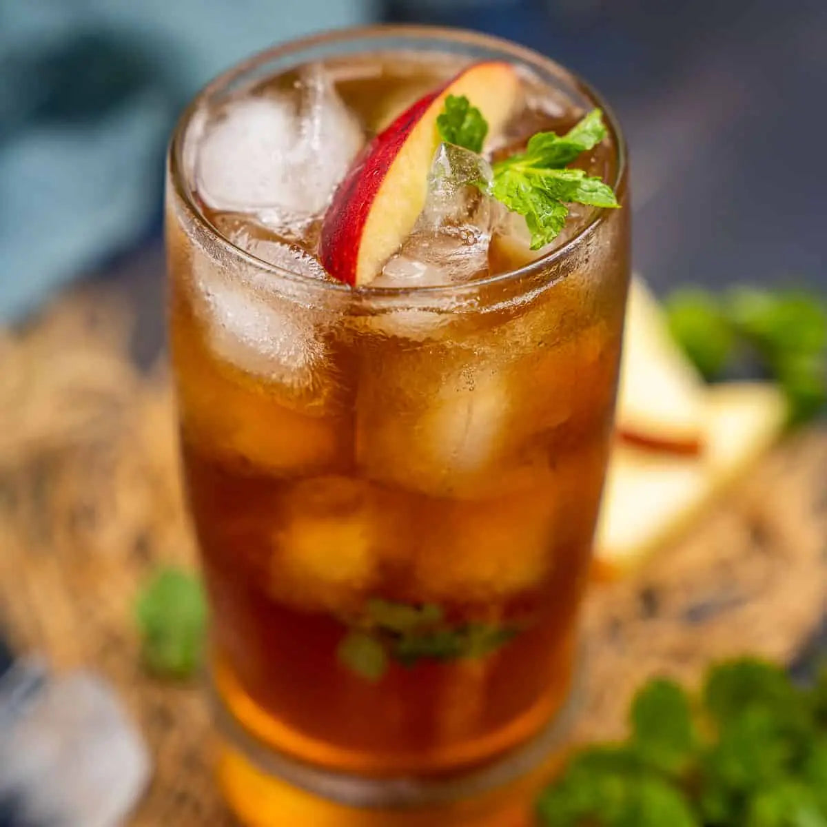 Apple Iced Tea by Skewers – Crisp & Refreshing Fruit Tea Fusion Drink