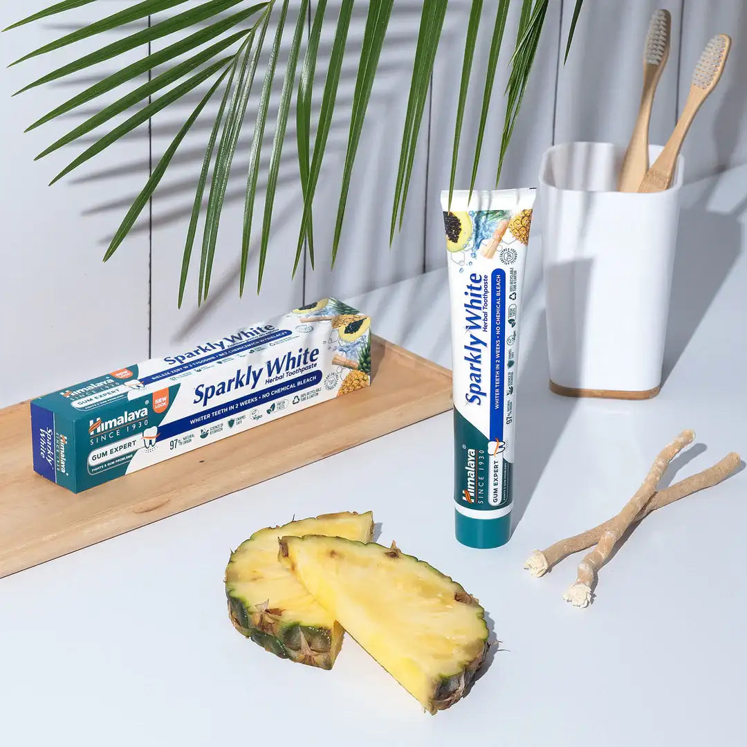 Himalaya Sparkling White Fresh Gel Toothpaste | Papaya and Pineapple Enzymes