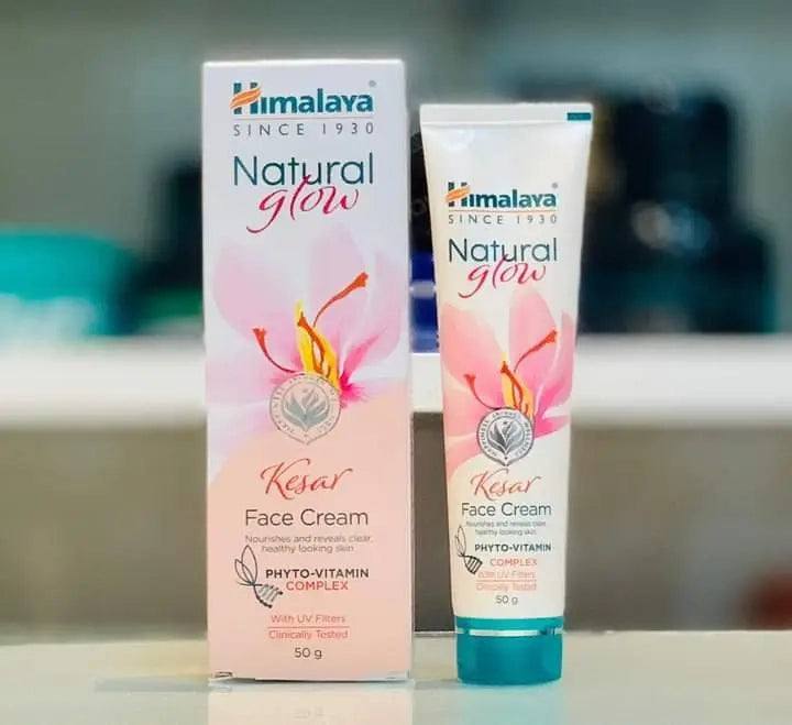 Himalaya Natural Glow Kesar Face Cream | Alfalfa & Saffron Extracts | Evens Skin Tone, Reduces Dark Spots & Blemishes